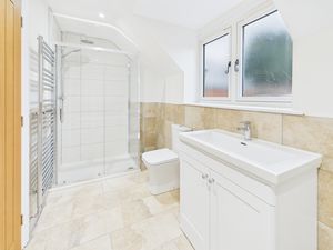 En-suite- click for photo gallery